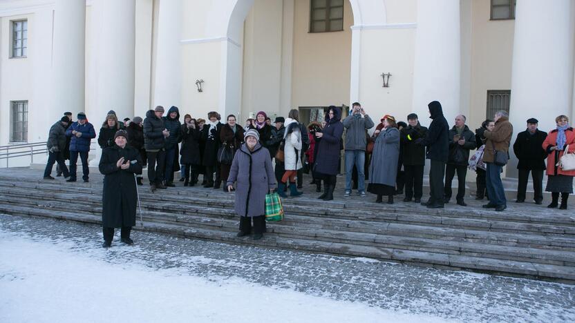 Liaudies meistrams įteikti „Aukso vainikai“