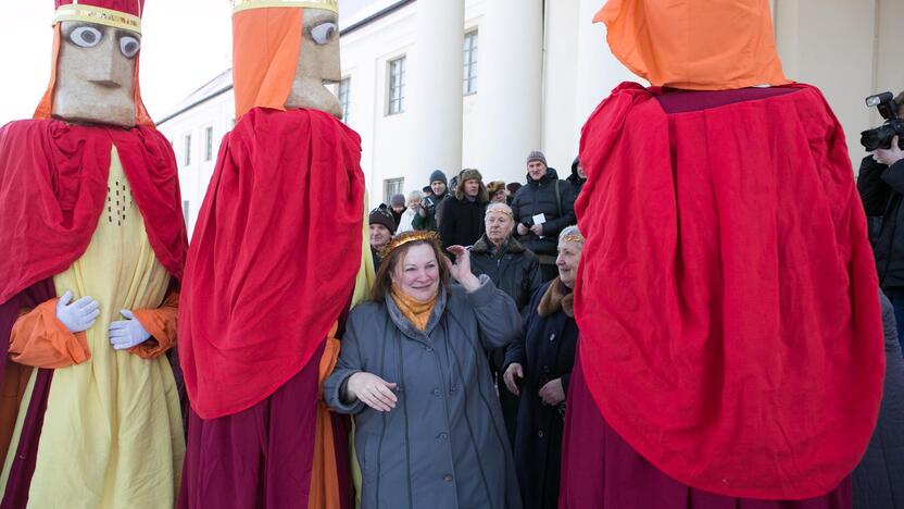 Liaudies meistrams įteikti „Aukso vainikai“