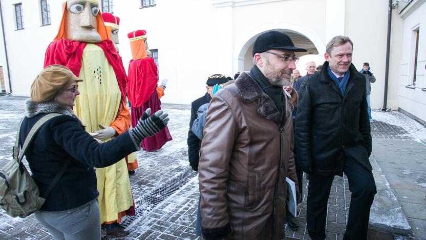 Liaudies meistrams įteikti „Aukso vainikai“