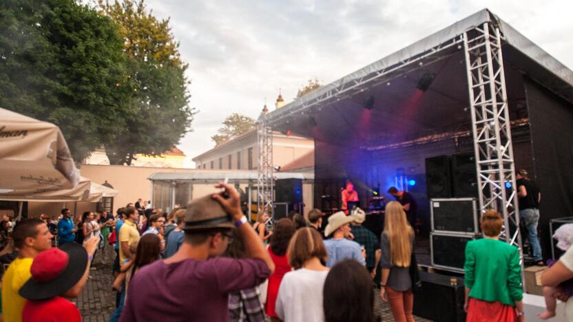 "Golden Parazyth" koncertas Ryšių muziejaus kiemelyje