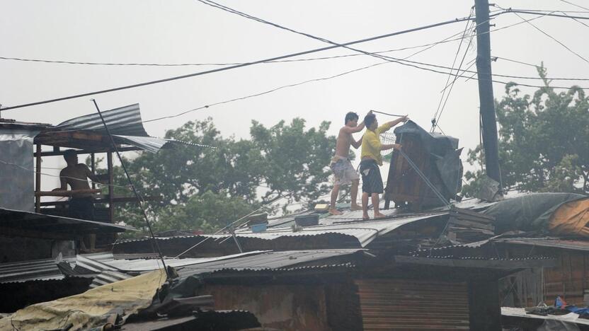 Filipinų sostinę paralyžiavo taifūnas