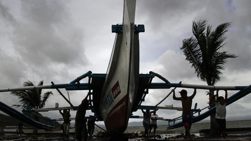 Filipinai ruošiasi supertaifūnui „Haiyan“