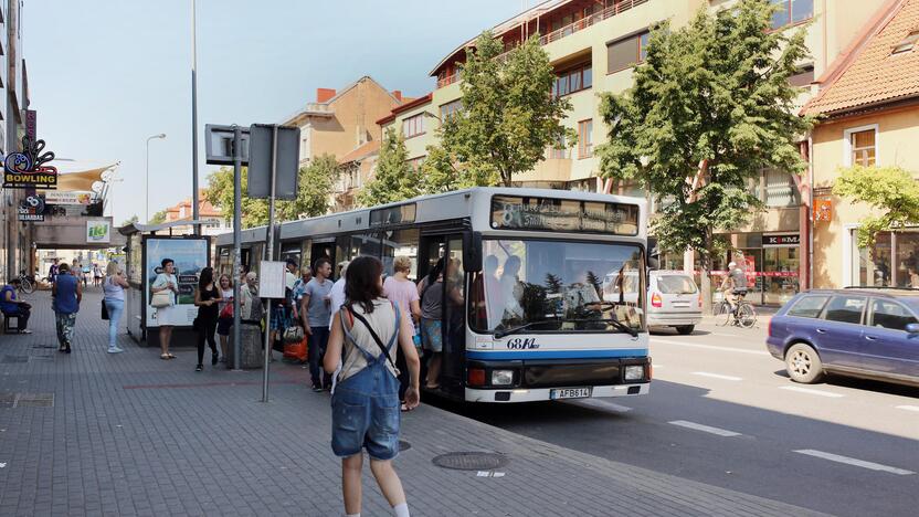 Rekomendacija: per Jūros šventę klaipėdiečiams ir miesto svečiams patariama palikti automobilius ir persėsti į autobusus.