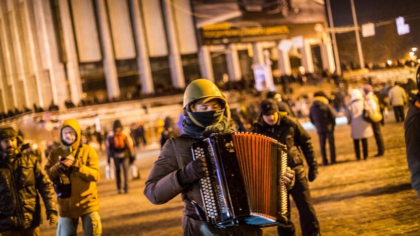 Ukrainos opozicija Kijeve užėmė svarbų pastatą (specialus reportažas)