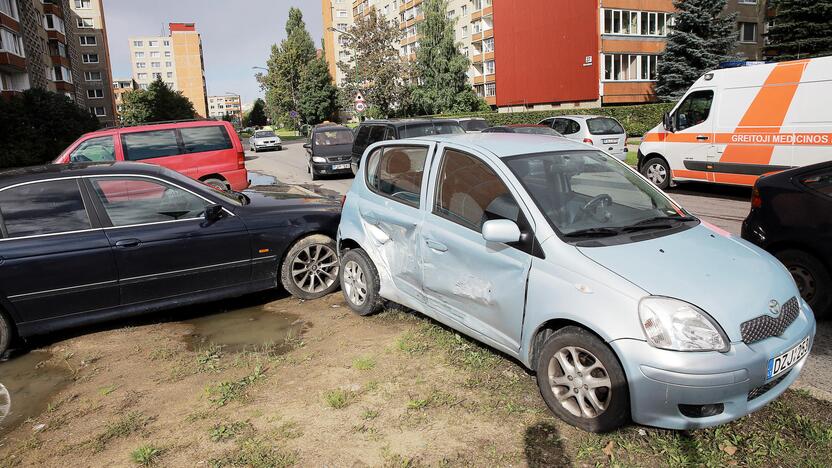 Avarija Smiltelės, I. Simonaitytės ir Laukininkų gatvių sankryžoje