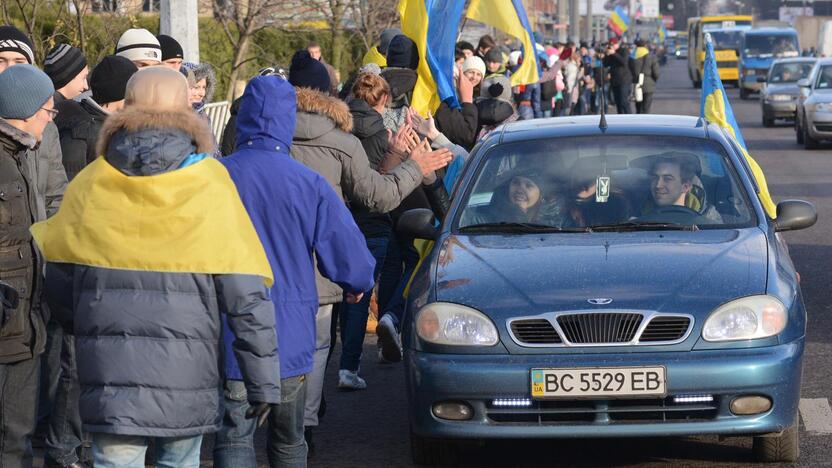 Ukrainos sostinėje - protestai ir gyva grandinė