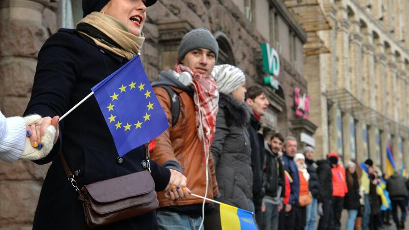 Ukrainos sostinėje - protestai ir gyva grandinė