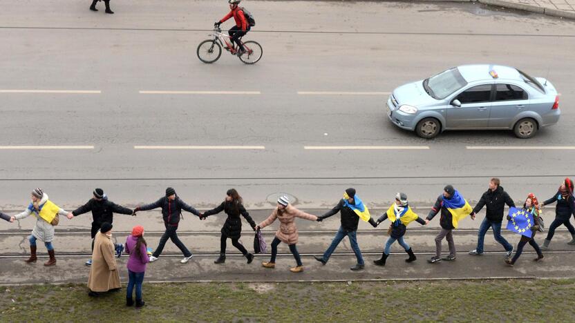 Ukrainos sostinėje - protestai ir gyva grandinė