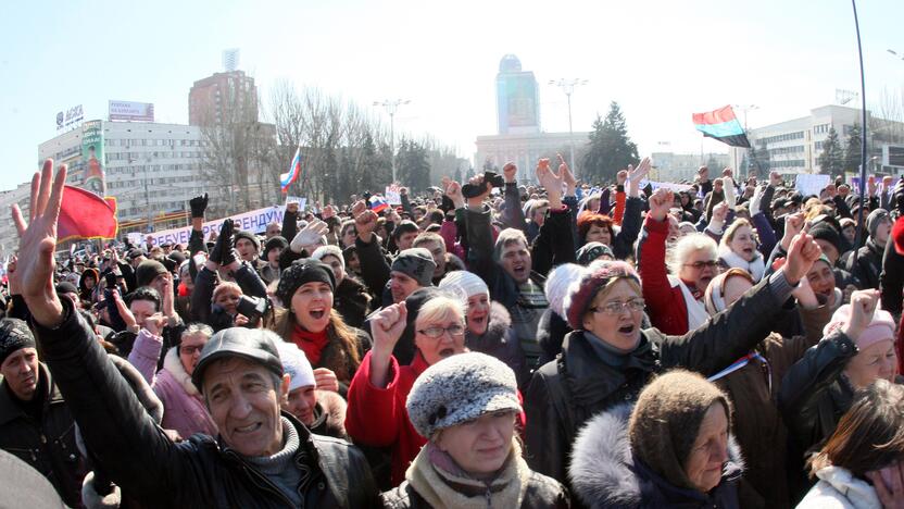 Protestų banga: nuo Sevastopolio iki Sankt Peterburgo