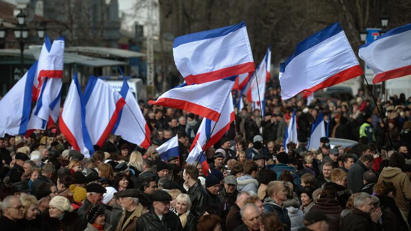 Ukrainoje – protestai priešingose barikadų pusėse