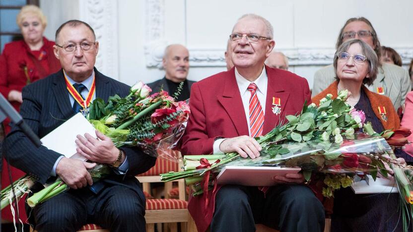 Kauno rotušėje įteikti Santakos garbės ženklai