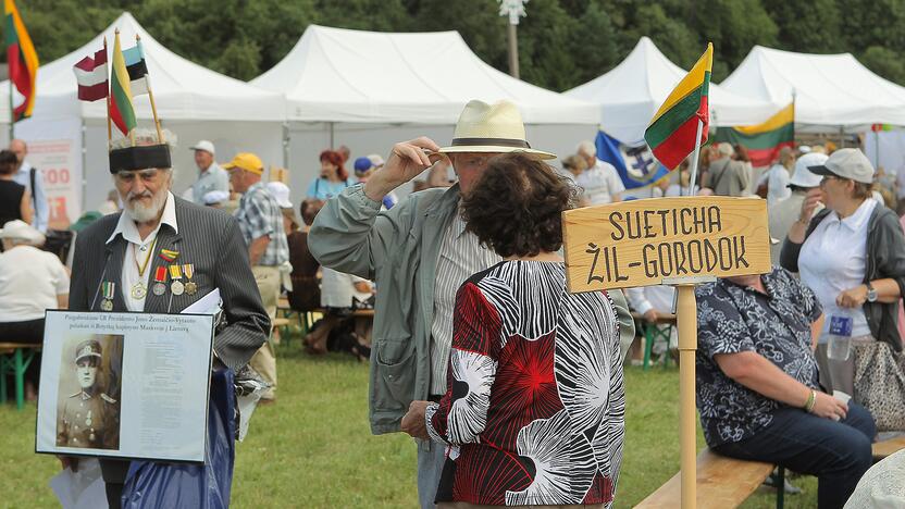 Tremtinių ir politinių kalinių sąskrydis Ariogaloje