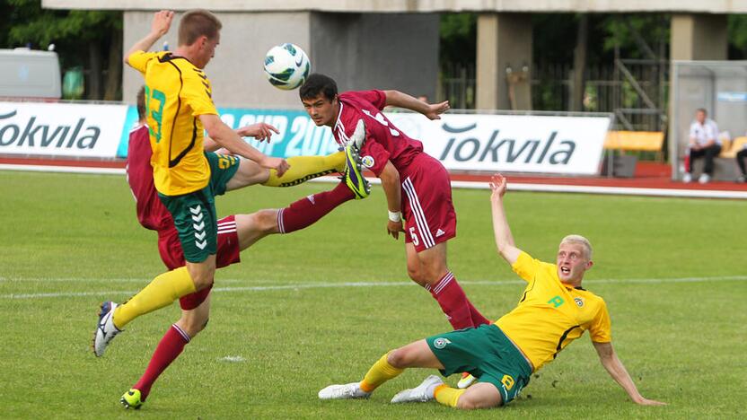 Jaunių futbolo varžybos : Lietuva - Latvija 