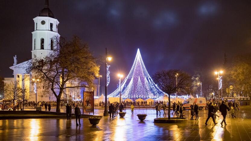 Vilniaus eglės įžiebimas