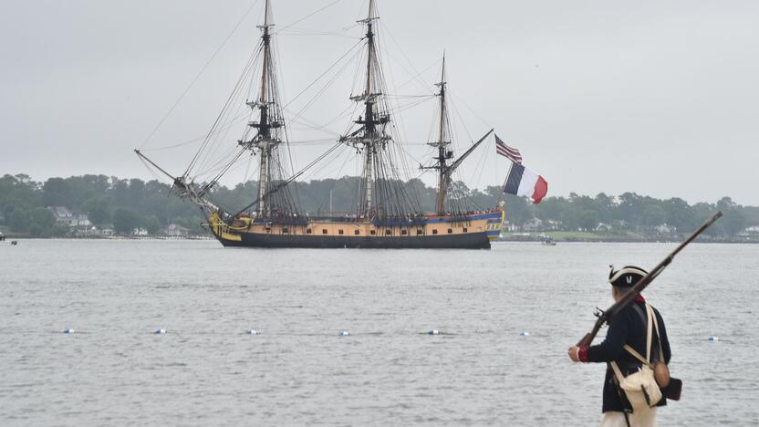 Burlaivis „Hermione“ pakartojo kelionę į Ameriką