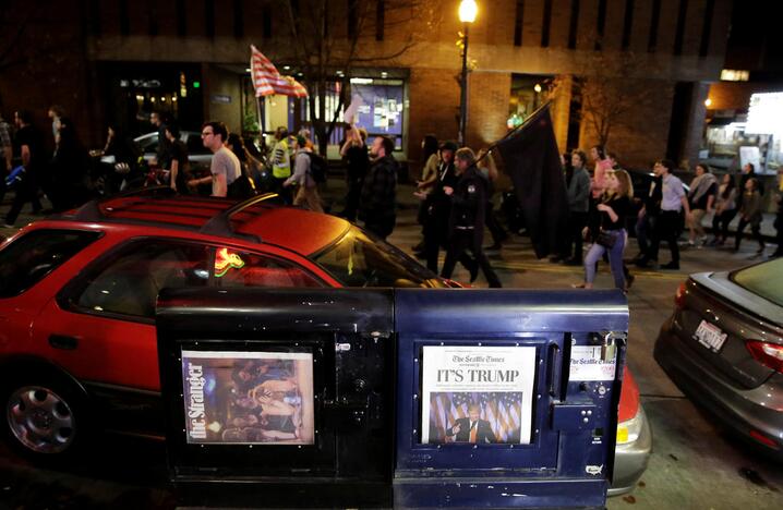 Amerikoje – masiniai protestai prieš D. Trumpą 