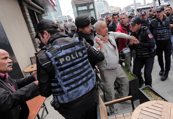 Tarptautinės darbo dienos protestai pasaulyje