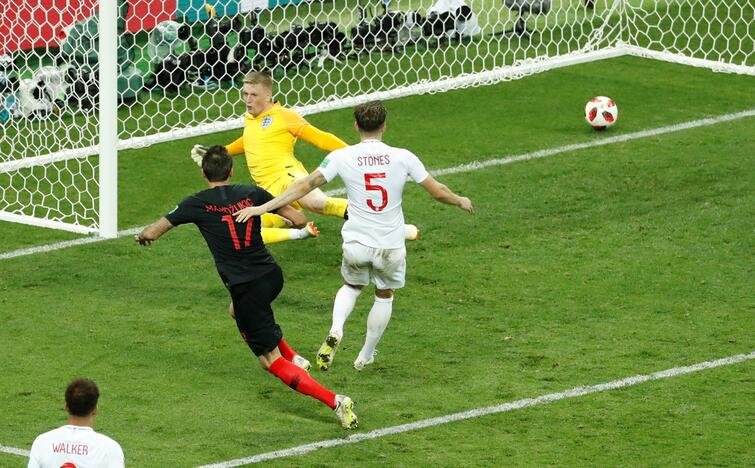 Pasaulio futbolo čempionato pusfinalis: Kroatija - Anglija 2:1