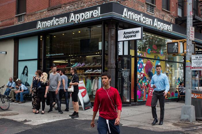 Britanija uždraudė „American Apparel“ reklamas dėl vaizduojamo moksleivių seksualumo