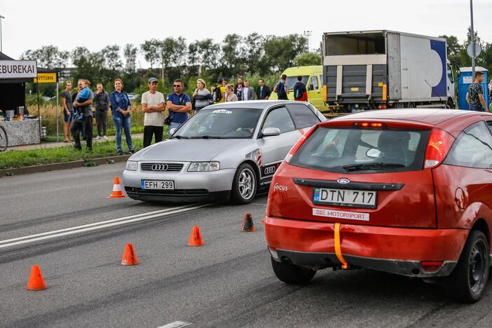 Automobilių slalomo varžybos Klaipėdoje