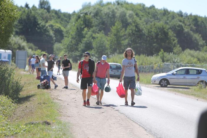 Į Karklę plūsta festivalio dalyviai