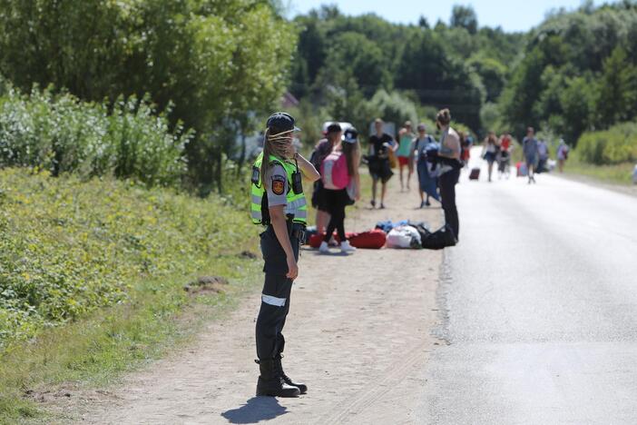 Į Karklę plūsta festivalio dalyviai