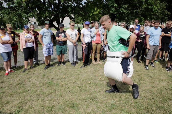 Vaikų stovykla dragūnuose