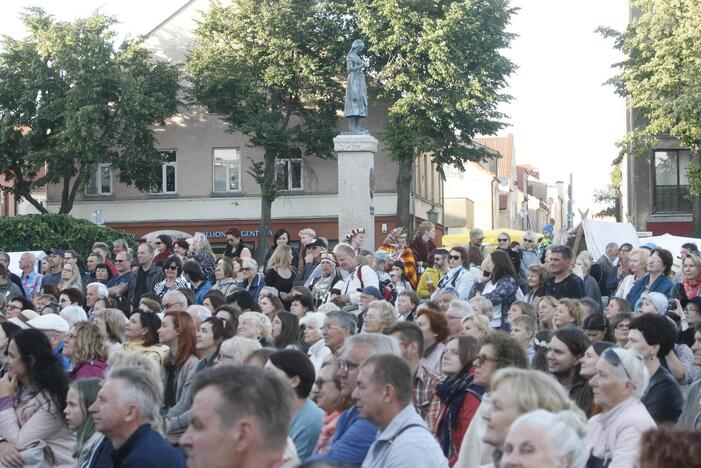 Uostamiestyje prasidėjo festivalis „Lauksnos“