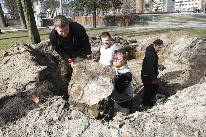 Skvere – pirmieji archeologų atradimai