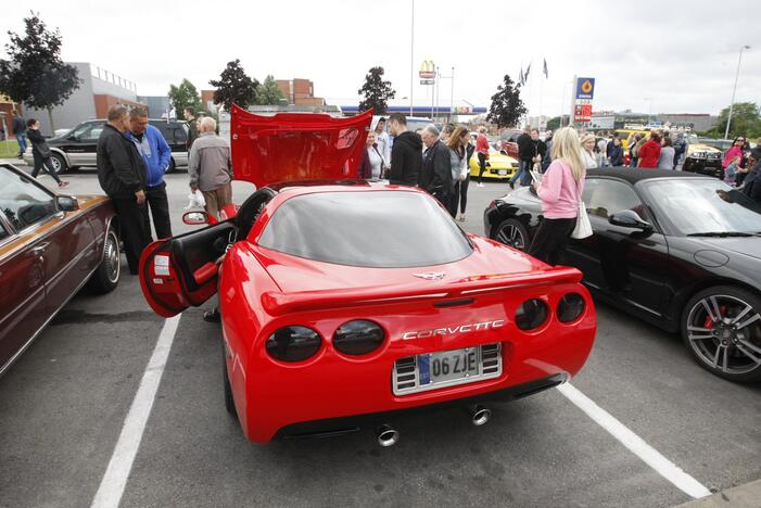 Amerikietiški automobiliai ir motociklai