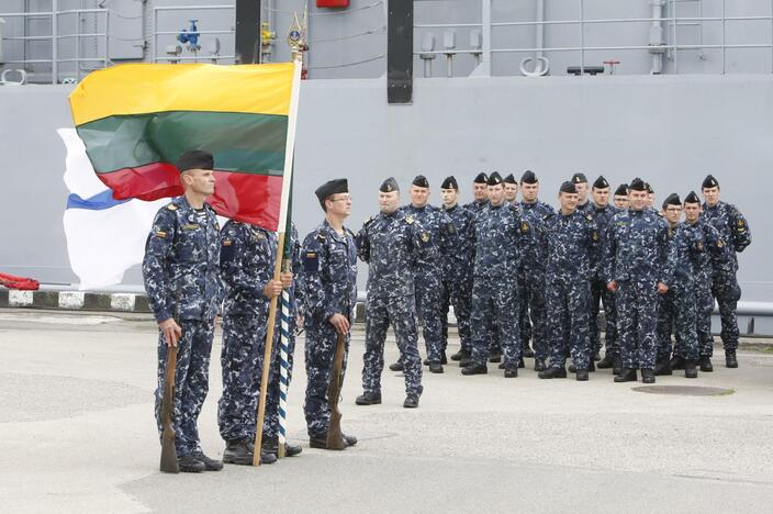 Kariai išgelbėjo per tūkstantį gyvybių