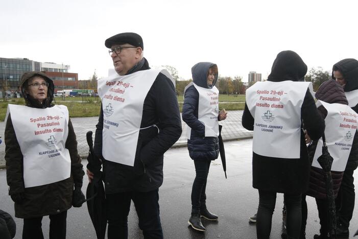 Jūrininkų ligoninės medikai leidosi į žygį prieš insultą