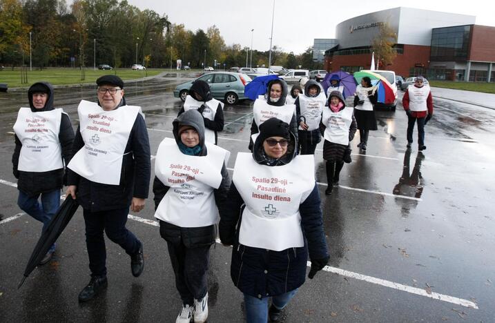 Jūrininkų ligoninės medikai leidosi į žygį prieš insultą