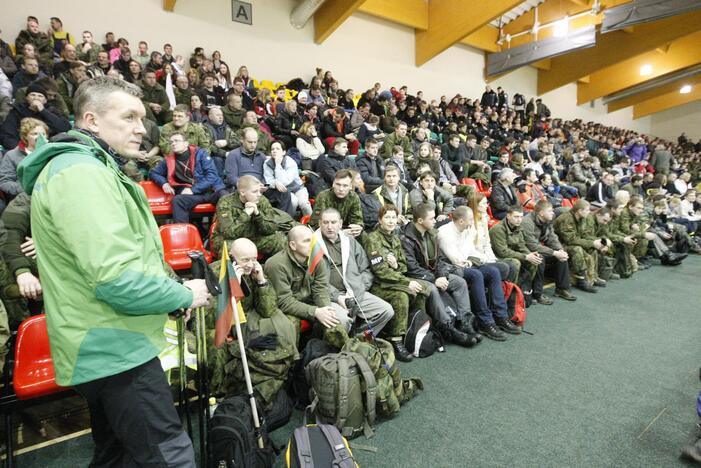 Naktį pajūriu patraukė per pusantro tūkstančio žygeivių