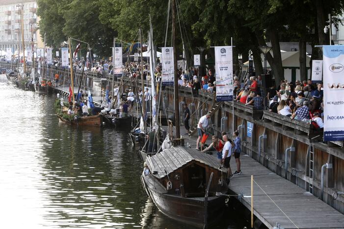 Smalsuoliai gėrėjosi „Dangės flotilės“ laivais