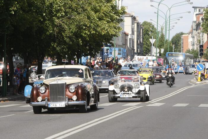 Senovinių automobilių paradas Klaipėdoje