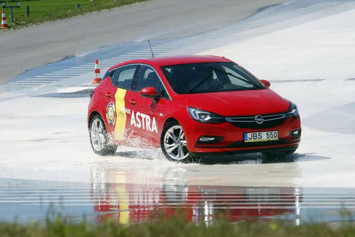 Autodrome - pajūrio verslininkų viražai