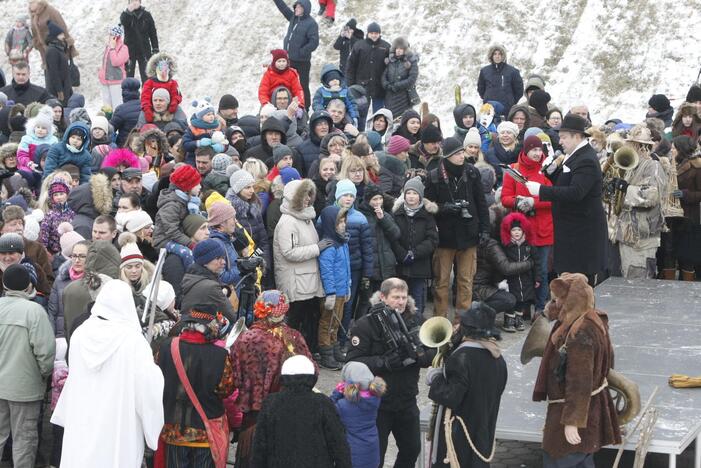 Klaipėdiečiai nenusižengė tradicijoms: per Užgavėnes išdykavo ir sudegino Morę