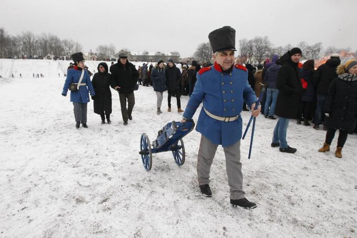 Klaipėdiečiai nenusižengė tradicijoms: per Užgavėnes išdykavo ir sudegino Morę