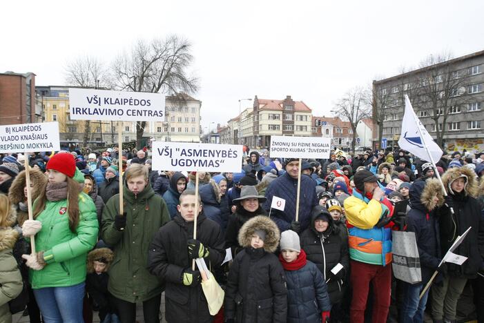 Klaipėdoje suplevėsavo Europos sporto vėliava