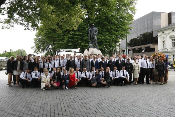 Lietuvos aukštosios jūreivystės mokyklos diplomų įteikimo šventė