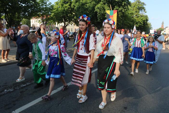 Jūros šventės eisena abejingų nepaliko