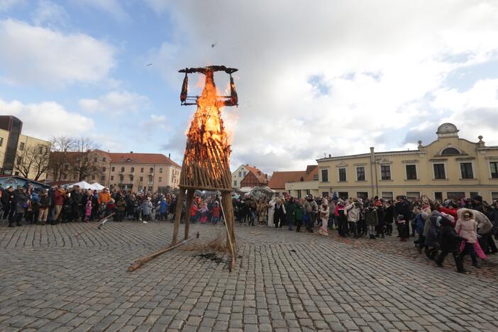 Užgavėnės uostamiestyje - klaipėdiečiai kvietė pavasarį