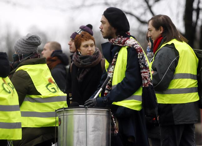 S. Dariaus ir S. Girėno stadioną stačiusių turkų protesto akcija