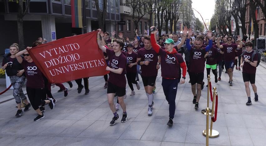 1922 metrų bėgimas Lietuvos universiteto 100-mečiui paminėti