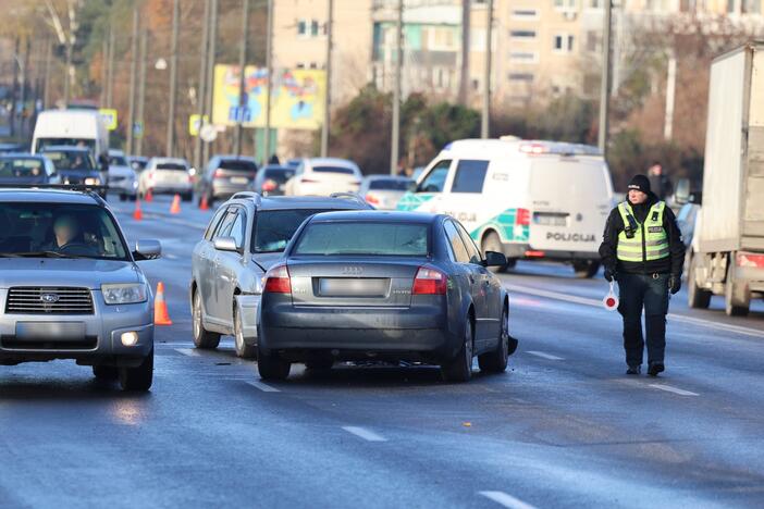 Kaune – automobilių avarijos ir spūstys