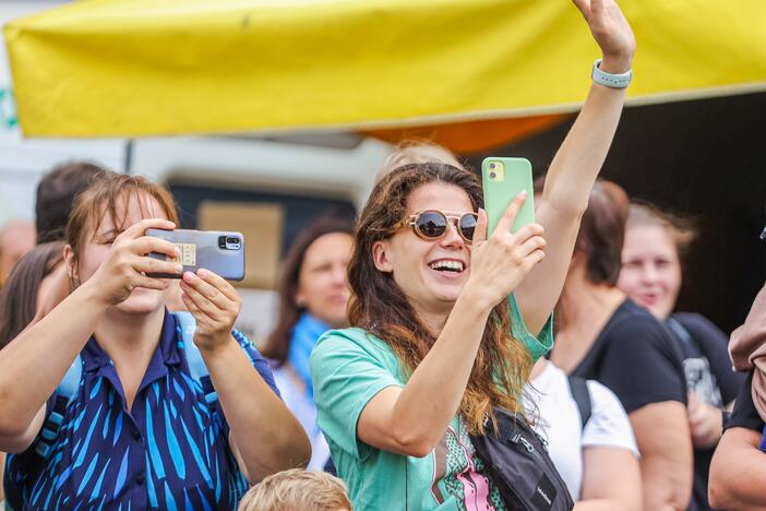 Kauniečius džiugina festivalio „ConTempo“ žirafos