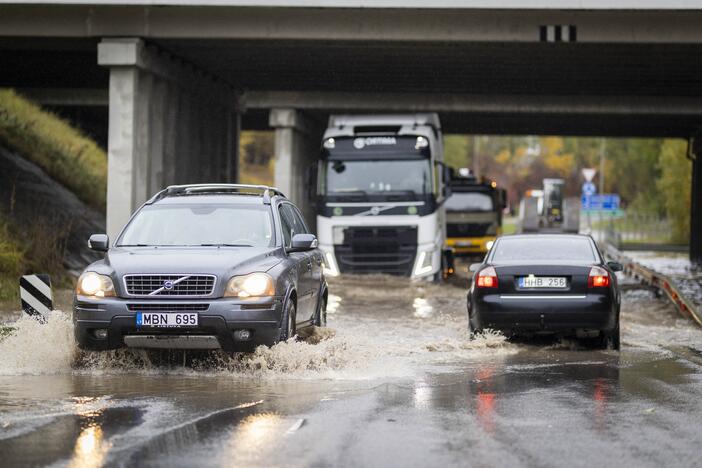 Potvynis po Avižienių viaduku