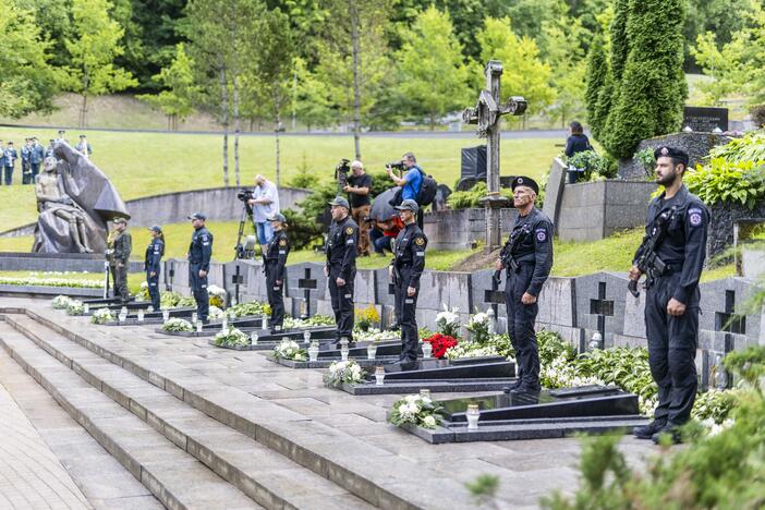 Medininkų žudynių pagerbimo ceremonija Antakalnio kapinėse