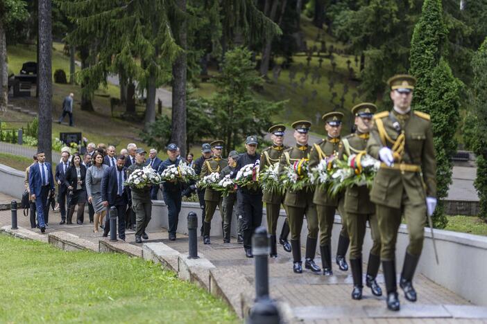 Medininkų žudynių pagerbimo ceremonija Antakalnio kapinėse